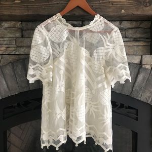 HD in Paris Pineapple Blouse in Size 8